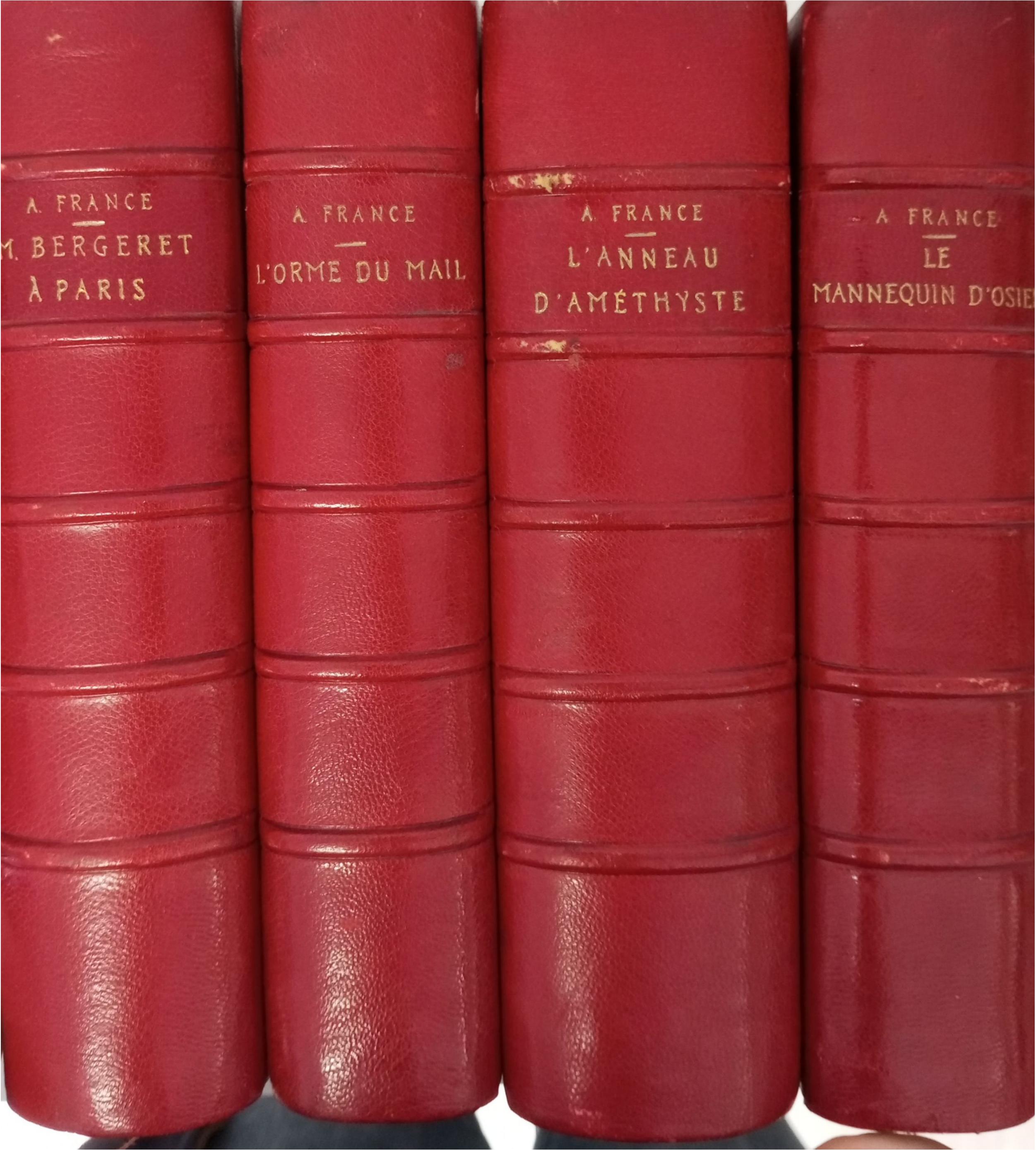 Le mannequin d’osier exemplaire n° 403;  L’orme du mail, exemplaire n°403 ; M.Bergeret à Paris  l’anneau d’Améthyste, exemplaire n°403